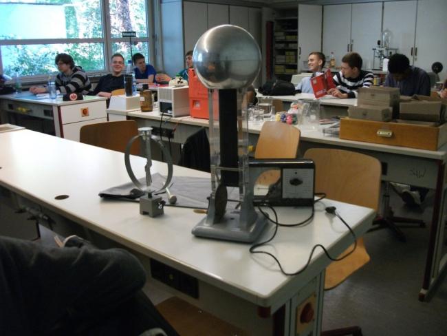 Physikalische Experimente Physikalische Experimente